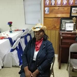 Meet your Posher, Beverly